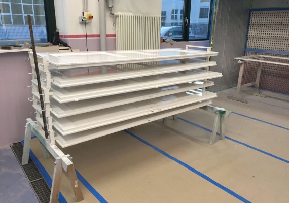 finestre verniciate in bianco