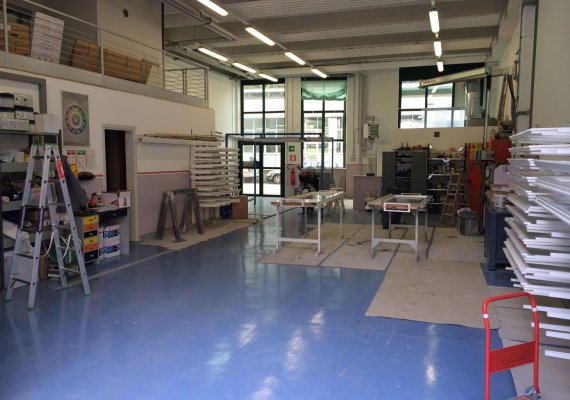 porte verniciate in officina